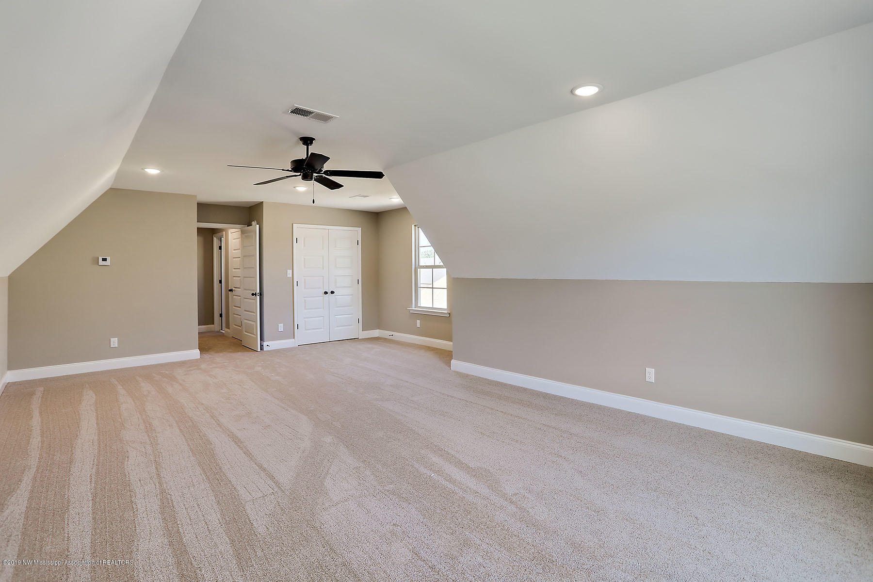 940 Coahoma Court Nesbit, MS 38651 - Photo 26 of 28 Sitting area