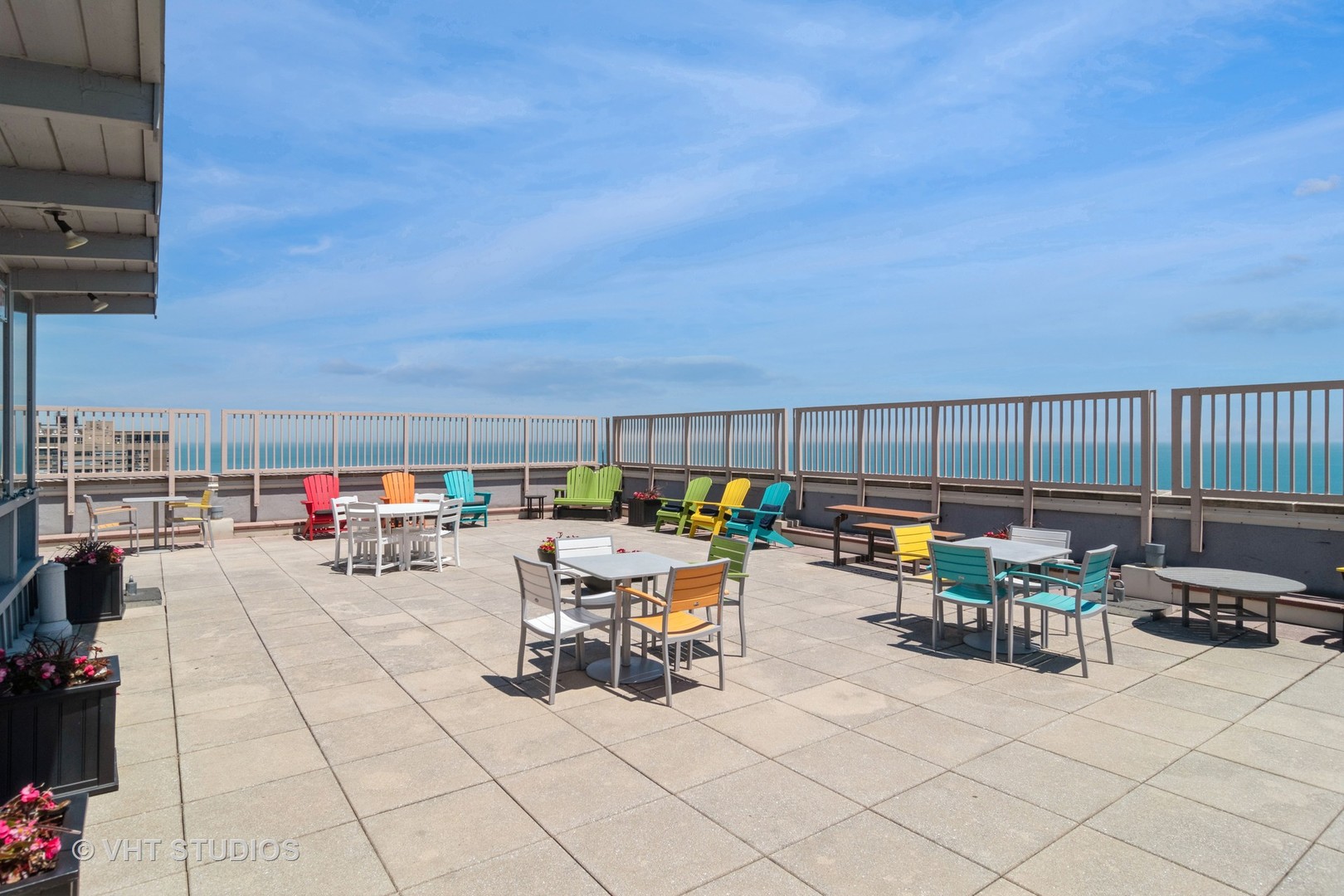 6157 North Sheridan Road, Unit 11D Chicago, IL 60660 - Photo 14 of 15 Gallery Image 14