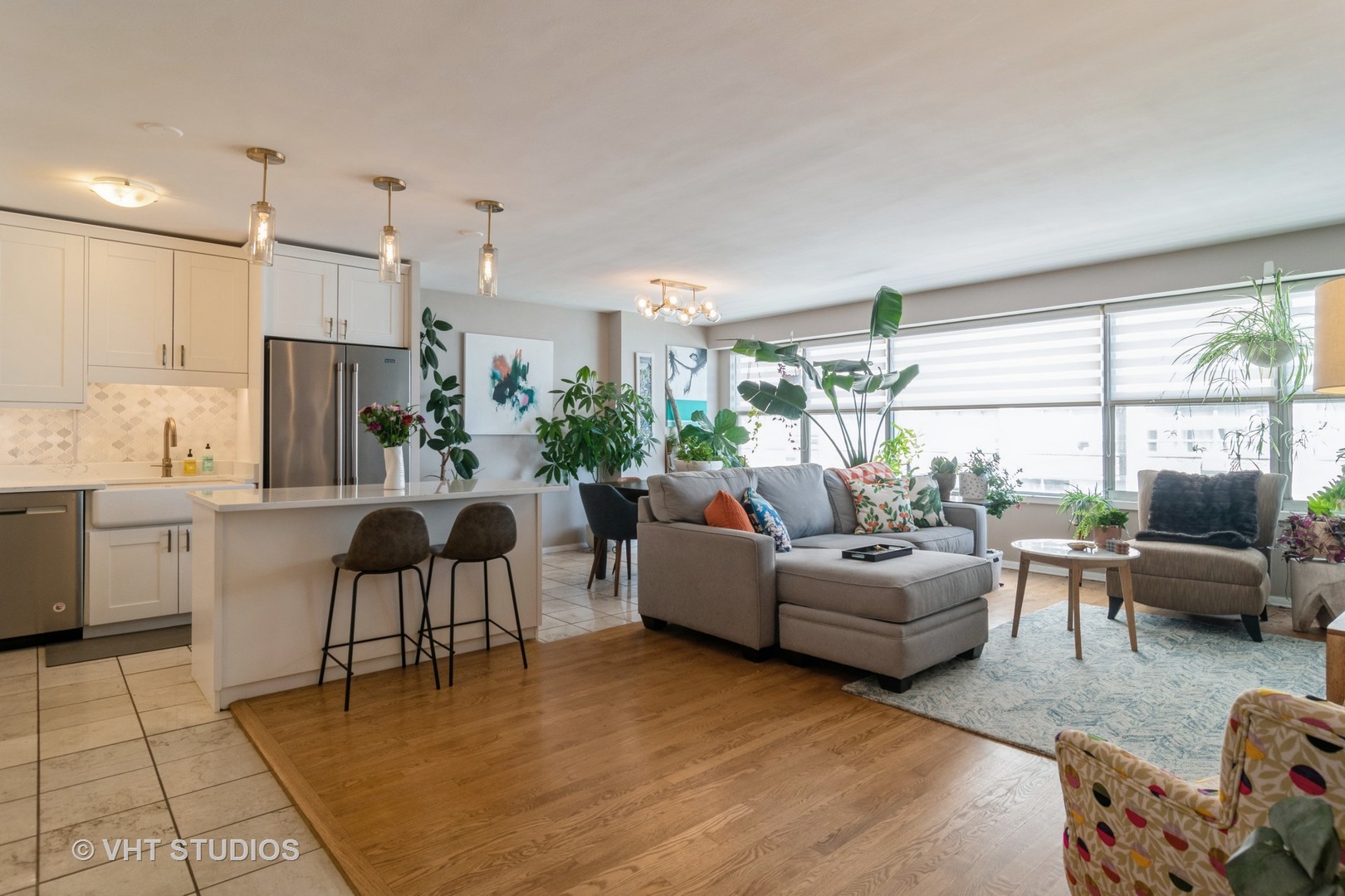 6157 North Sheridan Road, Unit 11D Chicago, IL 60660 - Photo 4 of 15 Gallery Image 4