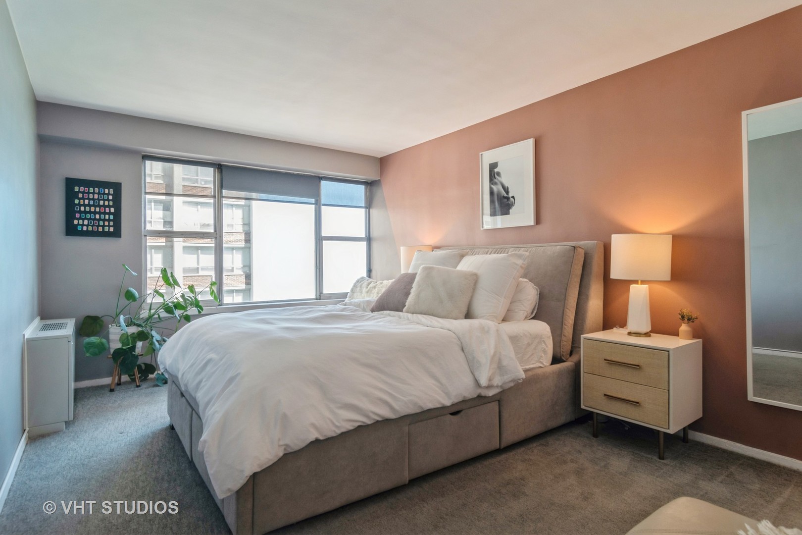 6157 North Sheridan Road, Unit 11D Chicago, IL 60660 - Photo 9 of 15 Gallery Image 9