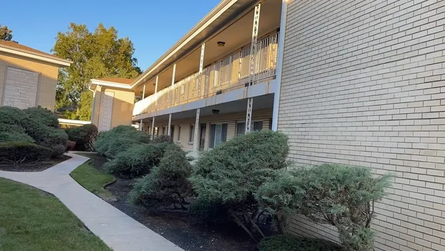 $209,000 | 1039 North Northwest Highway, Unit A5, Park Ridge, IL 60068