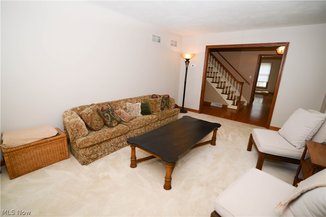 7581 South Raccoon Road Canfield, OH 44406 - Photo 10 of 34 Living Room