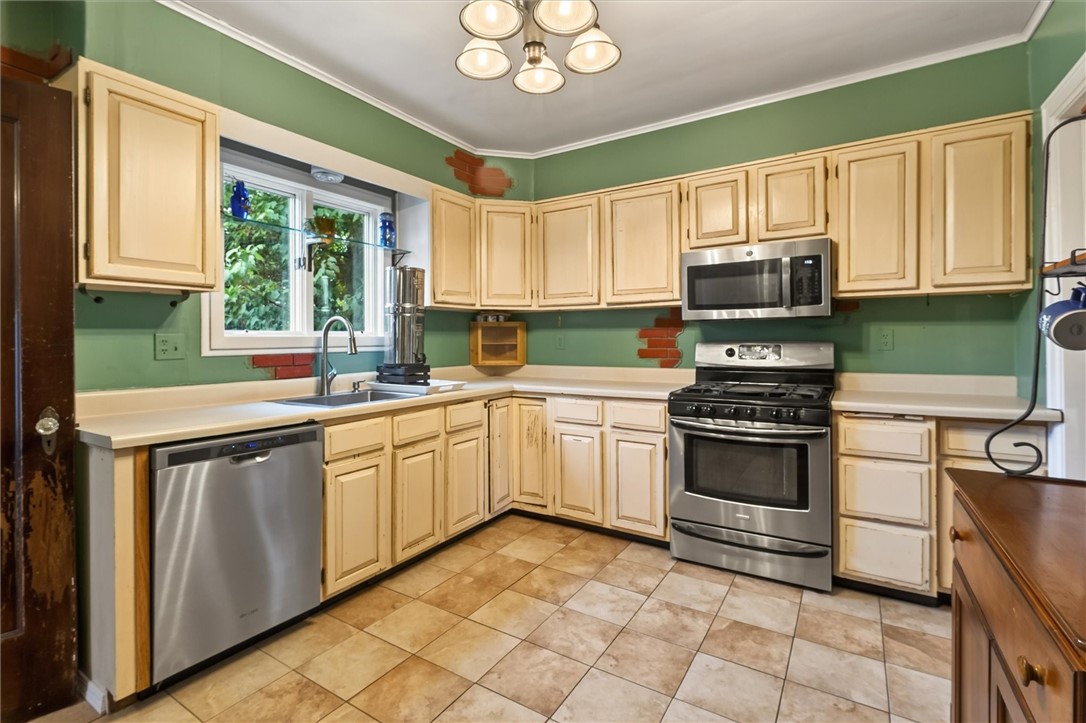 3578 Culver Road Irondequoit, NY 14622 - Photo 32 of 45 Gallery Image 32