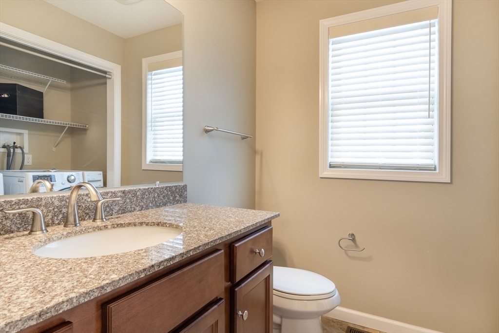 36 Wells Street Springfield, MA 01104 - Photo 11 of 24 Gallery Image 11