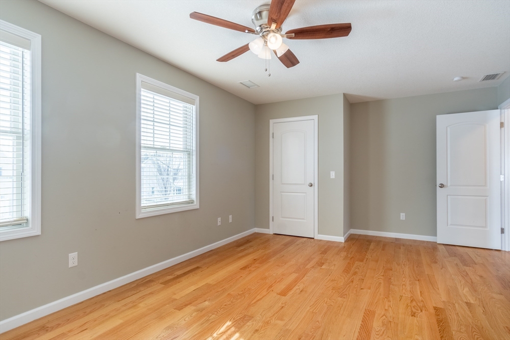 36 Wells Street Springfield, MA 01104 - Photo 17 of 24 Gallery Image 17