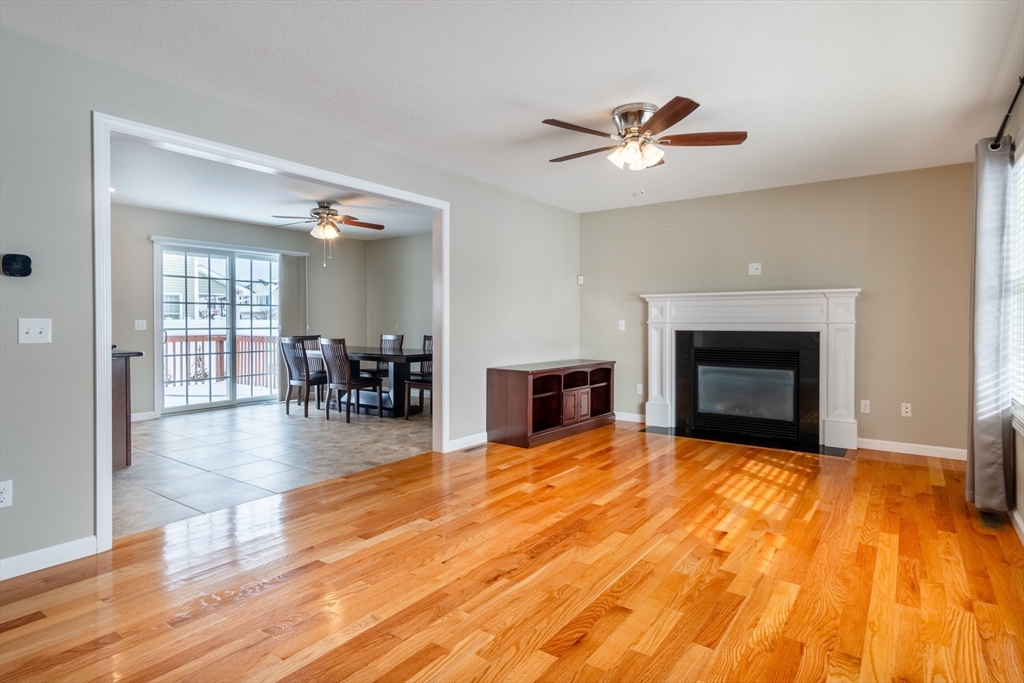 36 Wells Street Springfield, MA 01104 - Photo 3 of 24 Gallery Image 3