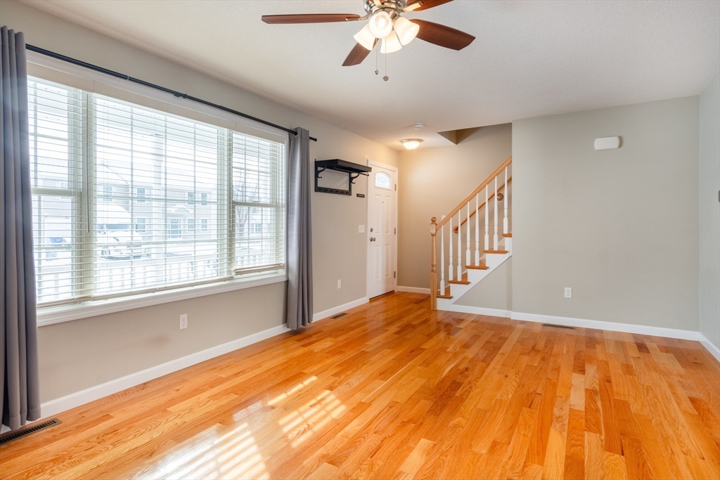 36 Wells Street Springfield, MA 01104 - Photo 5 of 24 Gallery Image 5