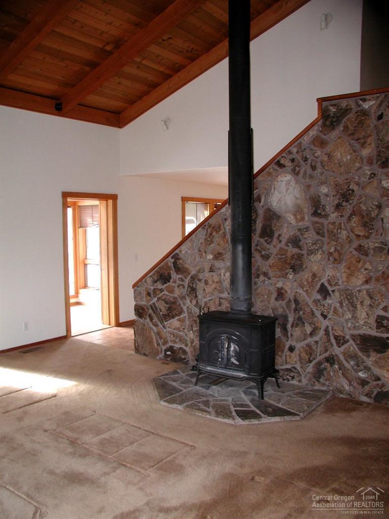 60090 East Ridgeview Drive Bend, OR 97702 - Photo 9 of 13 Additional Photo