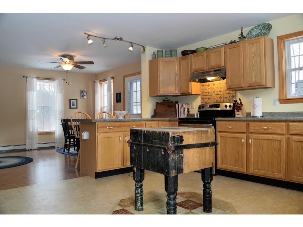 379 Adams Road Williamstown, VT 05679 - Photo 5 of 27