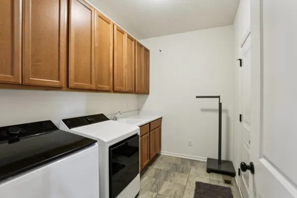 $899,900 | 2725 Wayfair Street, Fitchburg, WI 53711