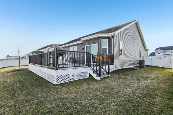 $899,900 | 2725 Wayfair Street, Fitchburg, WI 53711