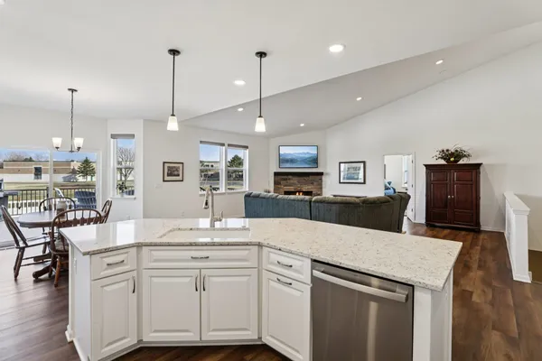 $899,900 | 2725 Wayfair Street, Fitchburg, WI 53711