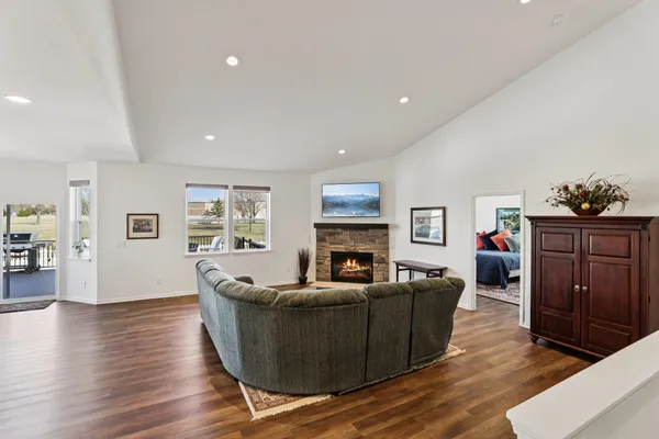 $899,900 | 2725 Wayfair Street, Fitchburg, WI 53711