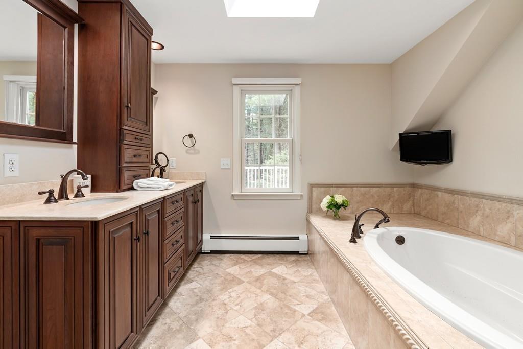 82 Sears Road Wayland, MA 01778 - Photo 19 of 24