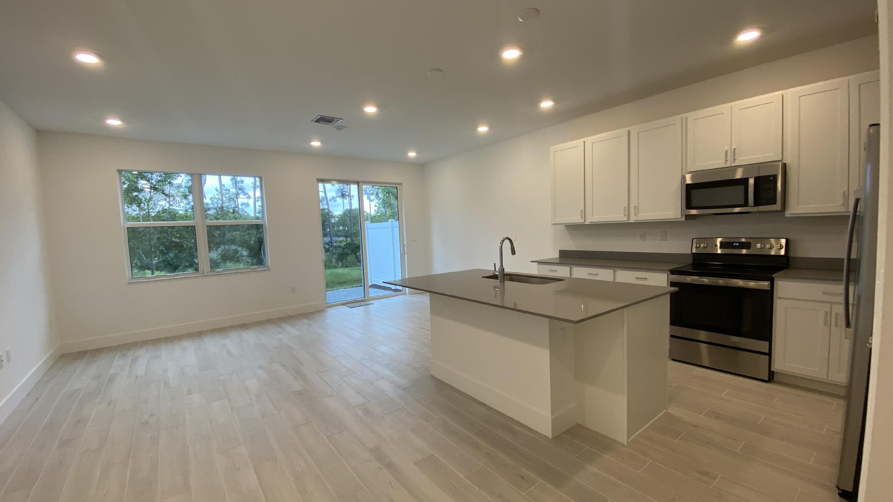 220 Preserve Trail South Stuart, FL 34994 - Photo 2 of 17 IMG_8120