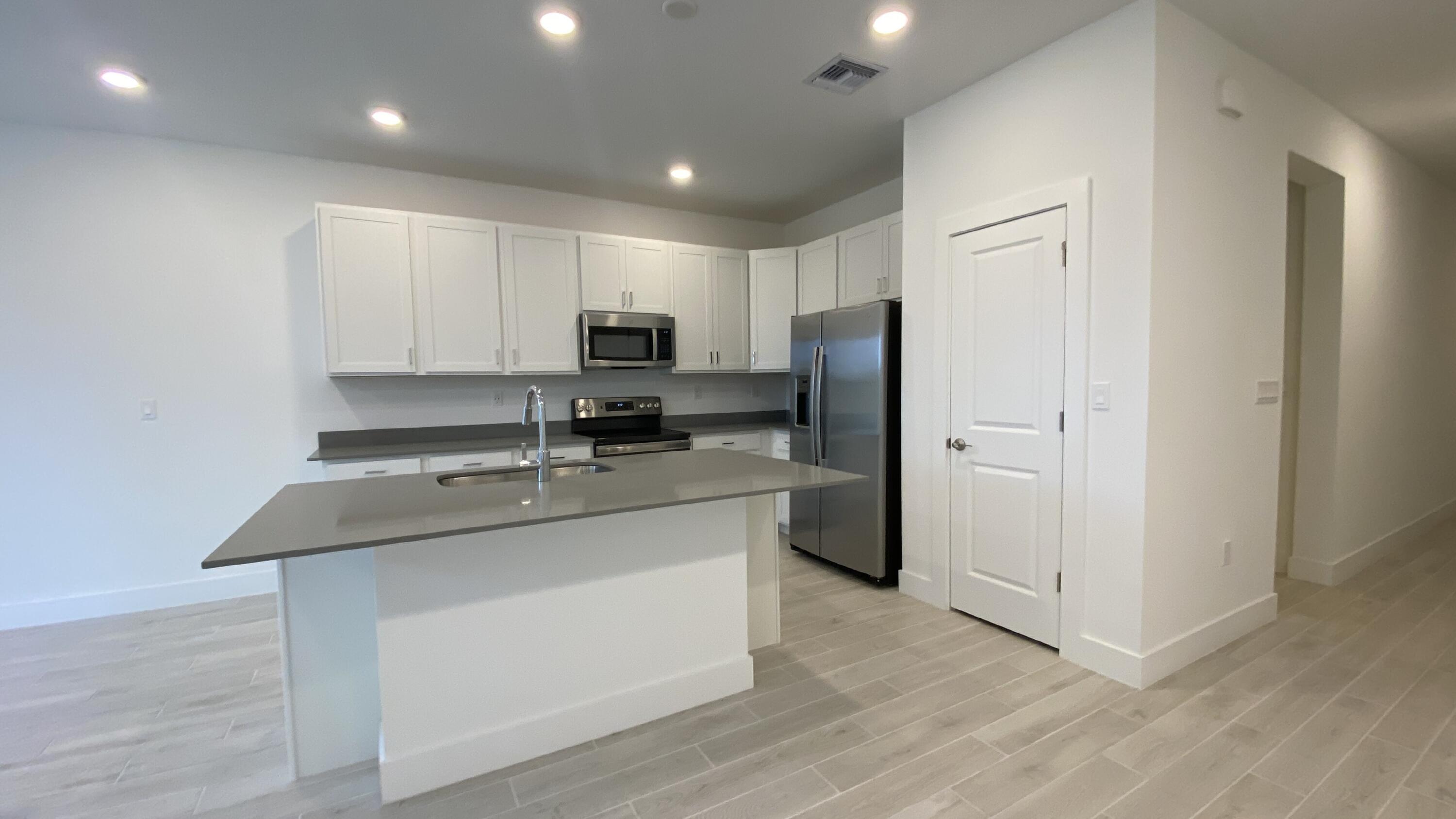 220 Preserve Trail South Stuart, FL 34994 - Photo 3 of 17 IMG_8122