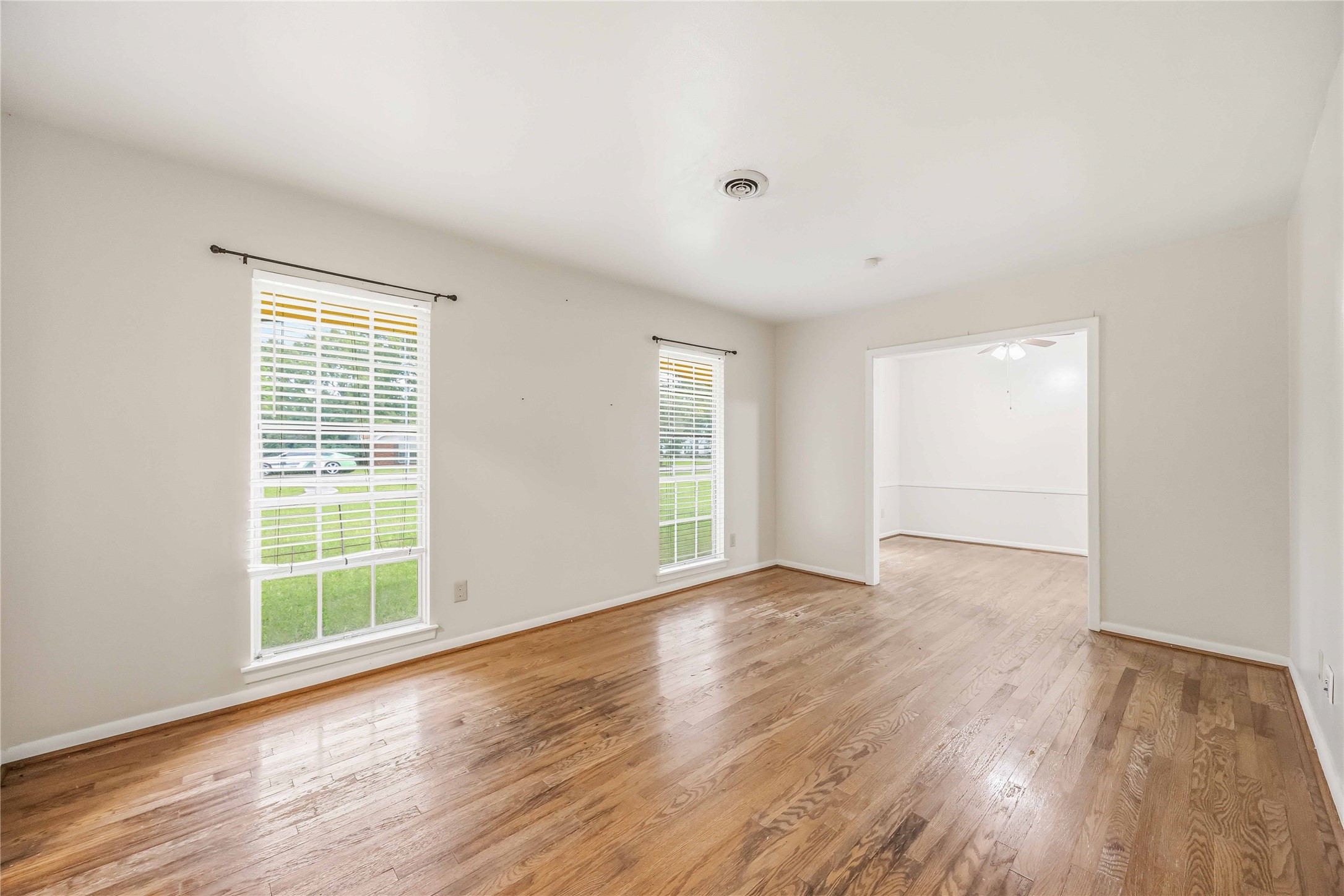 435 Rolling Wood Road Baytown, TX 77520 - Photo 9 of 29 Game room/sitting room at the front of the home