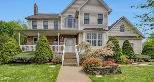 $749,000 | 502 Park Lane, Moscow, PA 18444