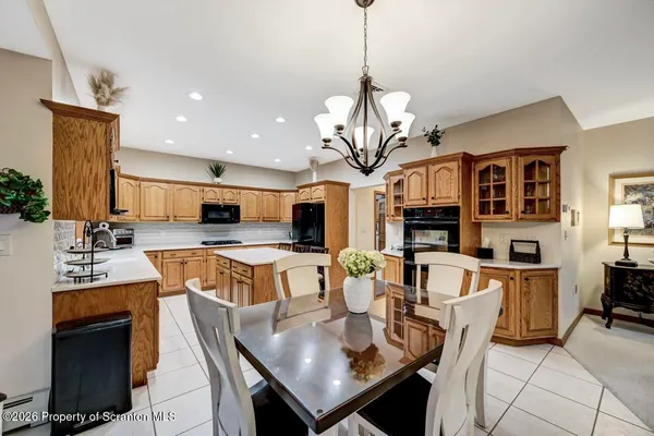 $749,000 | 502 Park Lane, Moscow, PA 18444