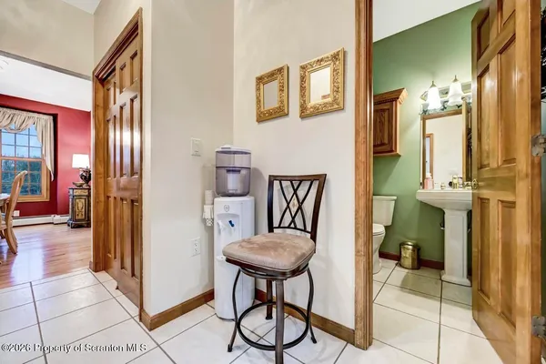 $749,000 | 502 Park Lane, Moscow, PA 18444