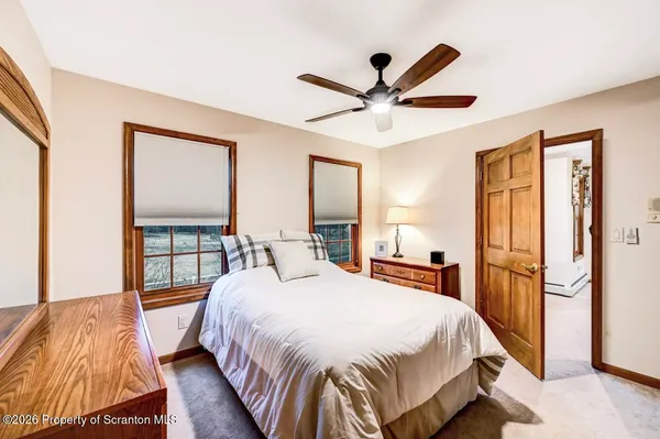 $749,000 | 502 Park Lane, Moscow, PA 18444