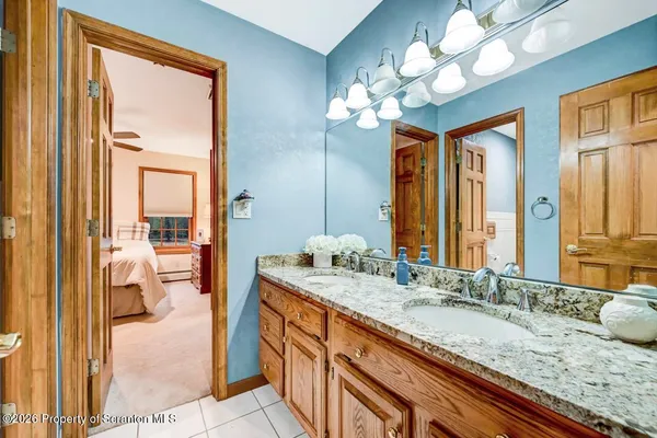 $749,000 | 502 Park Lane, Moscow, PA 18444