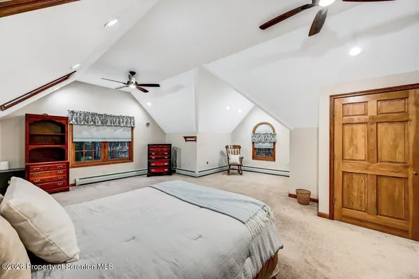 $749,000 | 502 Park Lane, Moscow, PA 18444