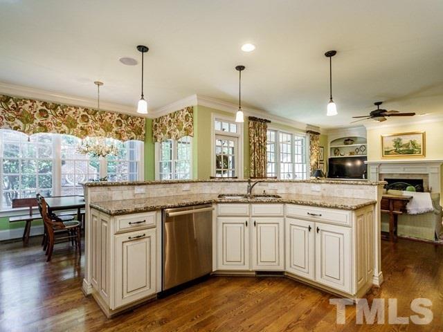 3430 Redbud Lane Raleigh, NC 27607 - Photo 14 of 29