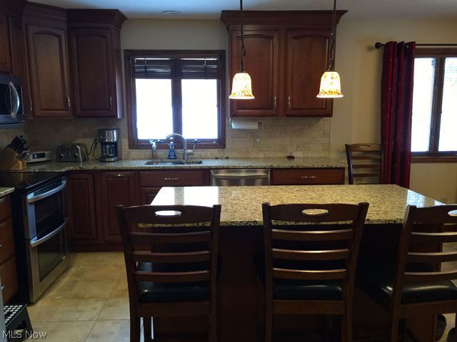 6915 Donna Rae Drive Independence, OH 44131 - Photo 3 of 15
