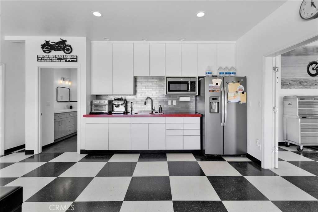 7031 Joshua Road Oak Hills, CA 92344 - Photo 50 of 77