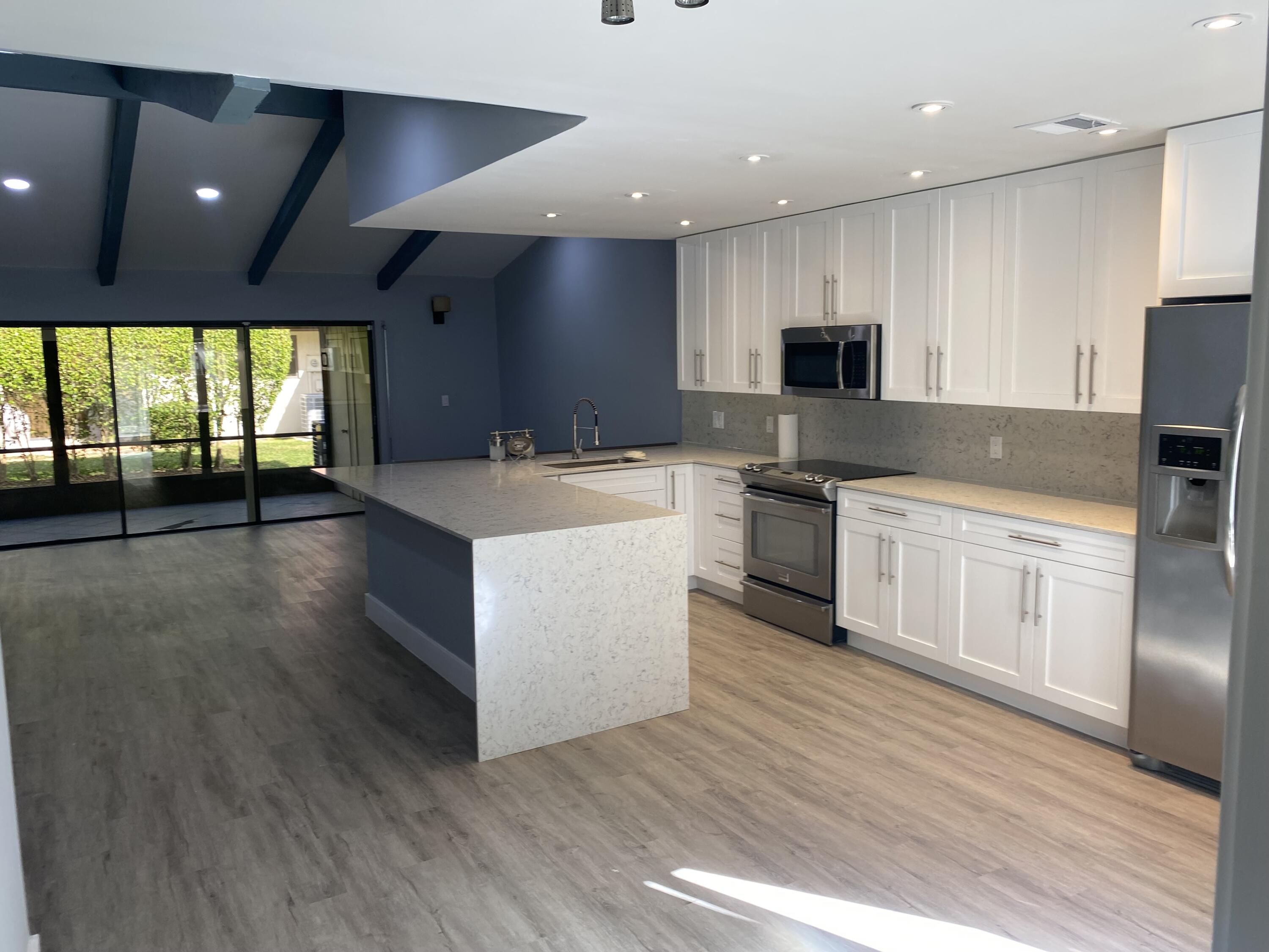6845 Tiburon Circle Boca Raton, FL 33433 - Photo 3 of 10 Kitchen