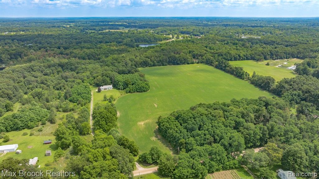 6694 North Fleming Road Howell, MI 48855 - Photo 31 of 45