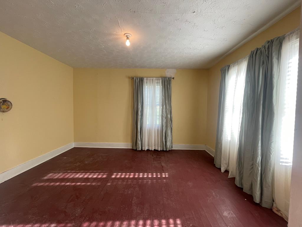 107 Carters Point Road Buffalo Junction, VA 24529 - Photo 3 of 25 Extra Room Main Floor