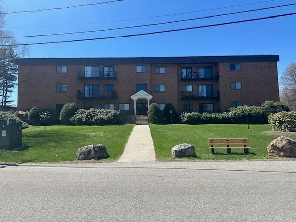 $2,350 | 181 Littleton Road, Unit 236, Chelmsford, MA 01824