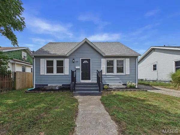 $185,000 | 448 North 2nd Street, Wood River, IL 62095
