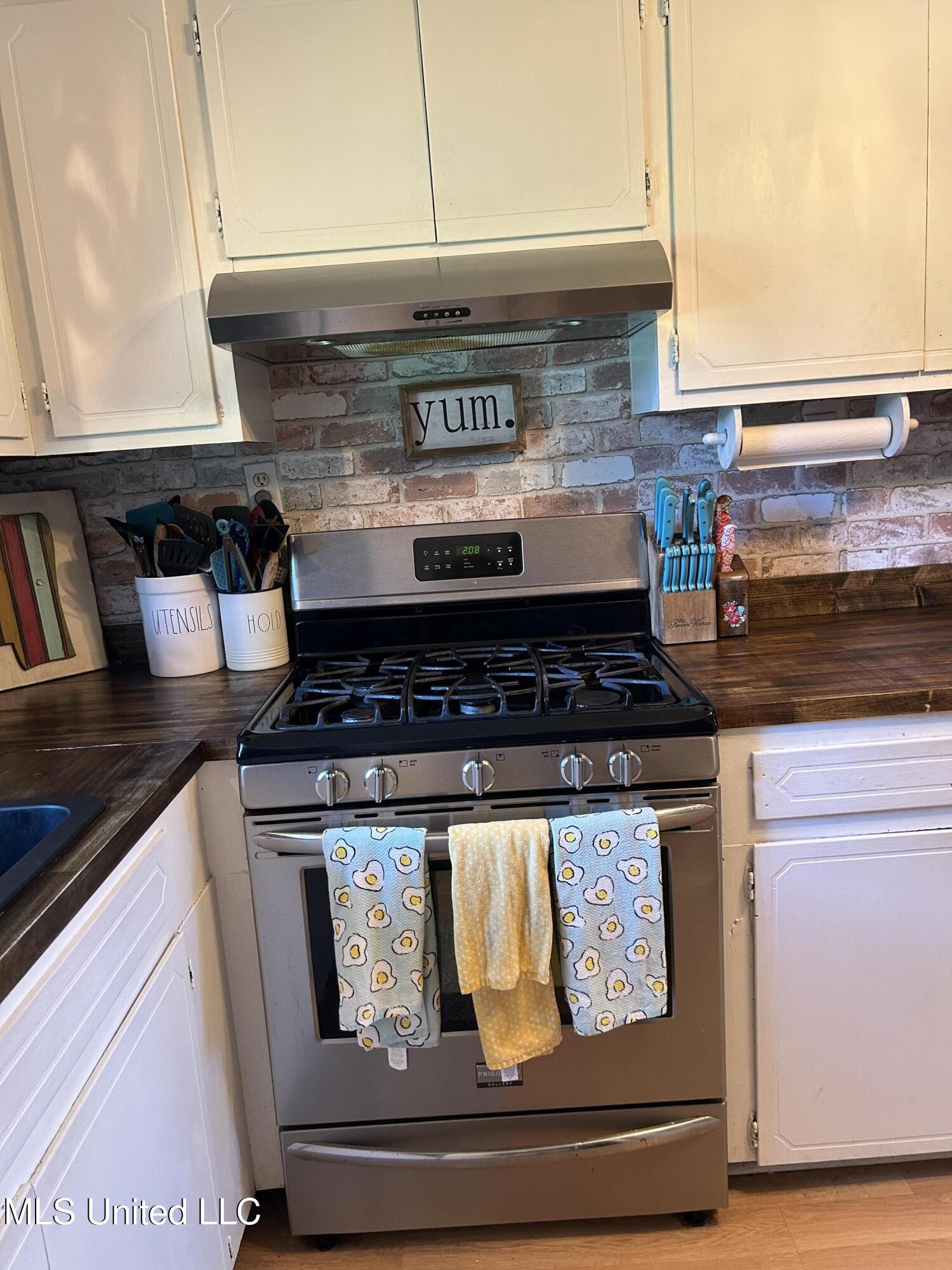 3048 Georgetown Street Hazlehurst, MS 39083 - Photo 18 of 34 IMG_6873