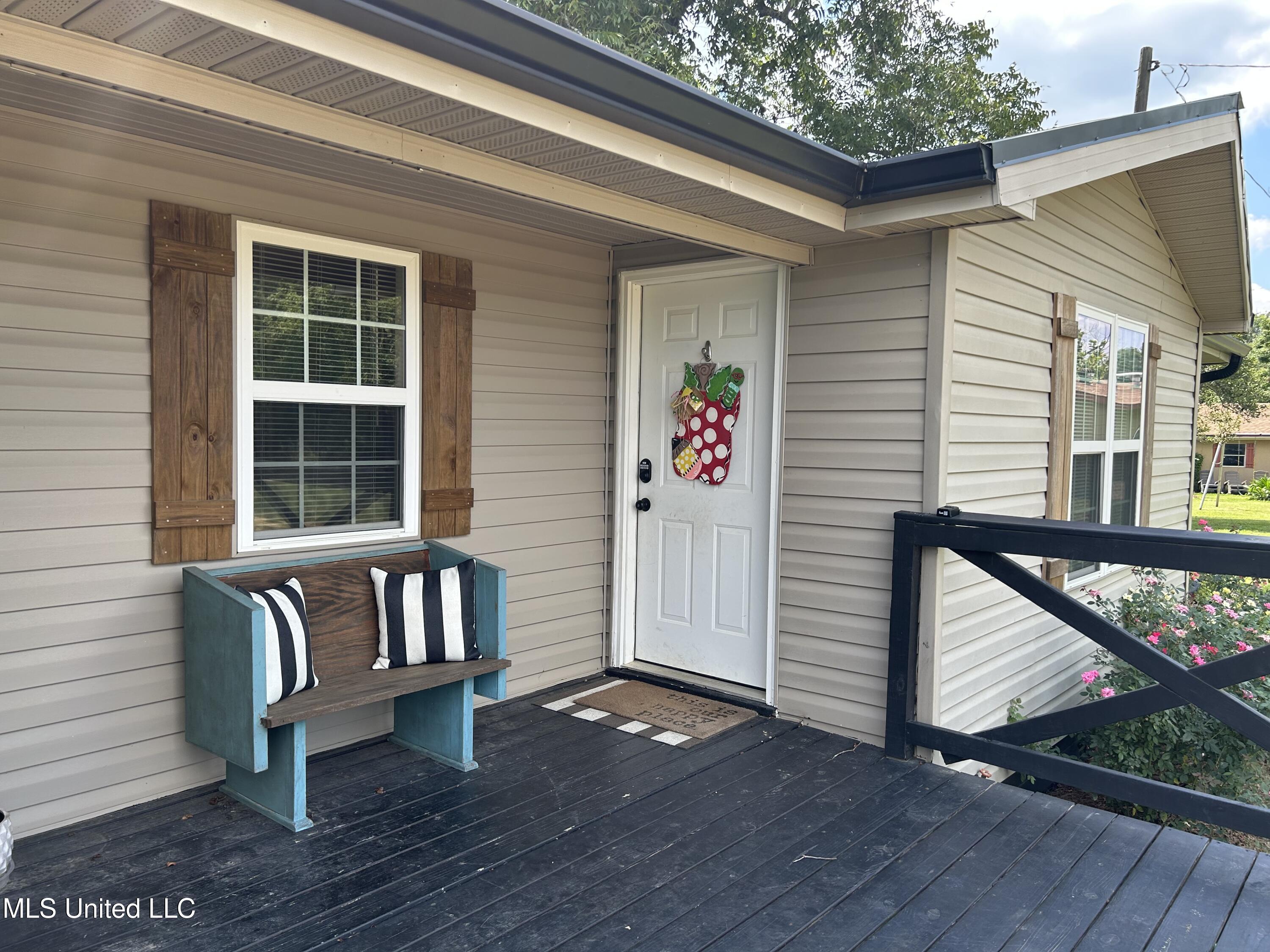 3048 Georgetown Street Hazlehurst, MS 39083 - Photo 26 of 34 IMG_6885