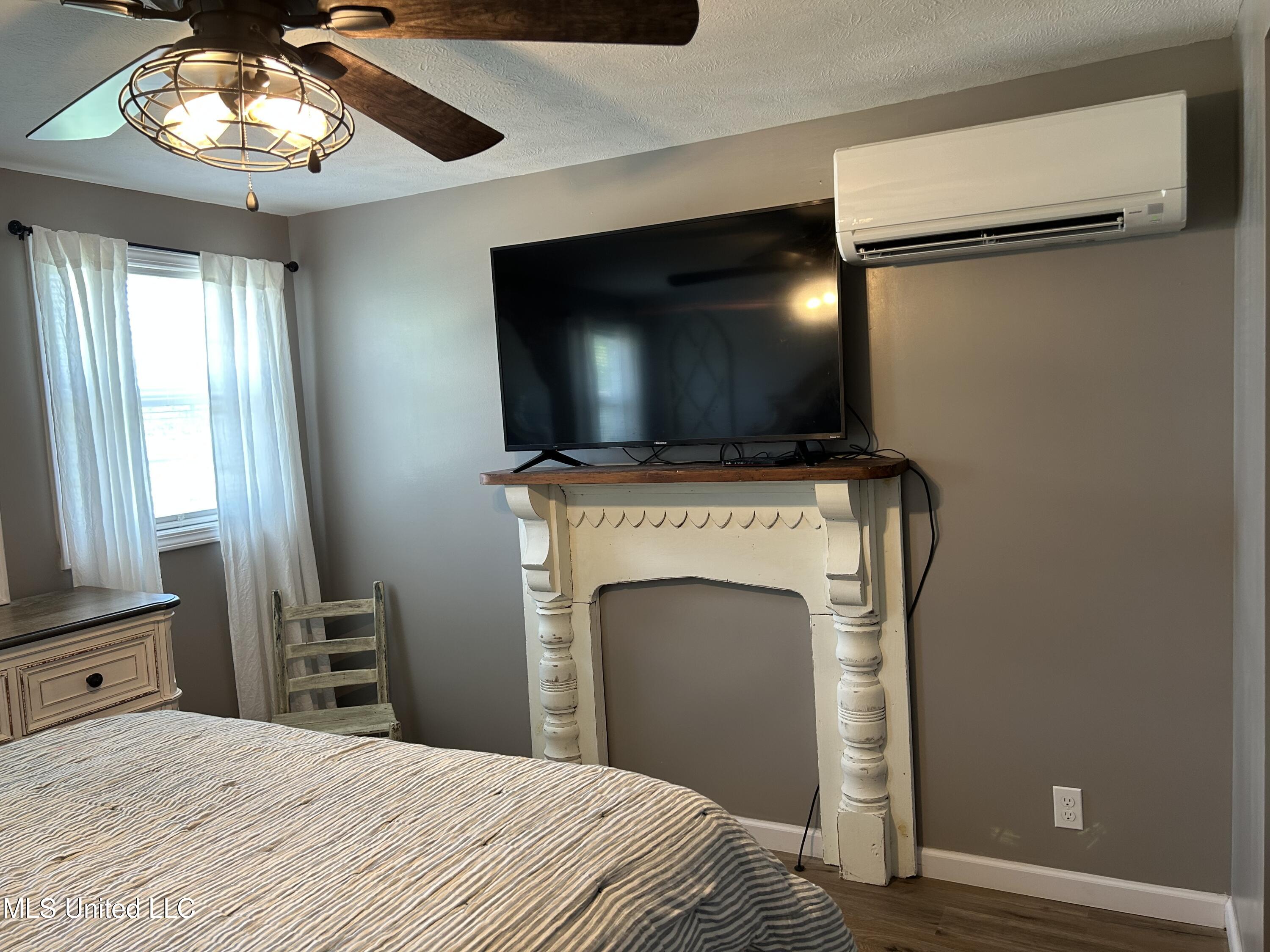 3048 Georgetown Street Hazlehurst, MS 39083 - Photo 9 of 34 IMG_6866