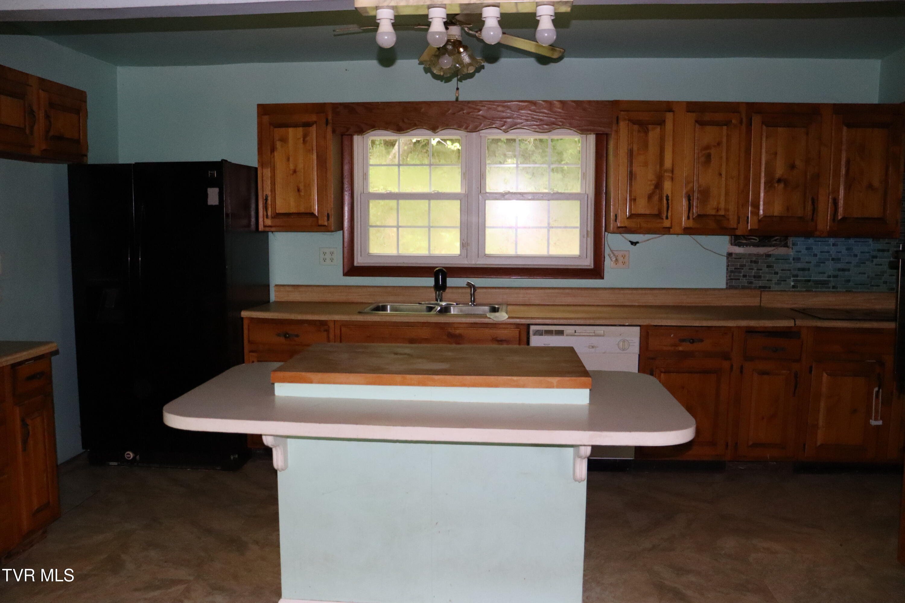 1020 Steep Fork Road Grundy, VA 24614 - Photo 16 of 30 IMG_1100
