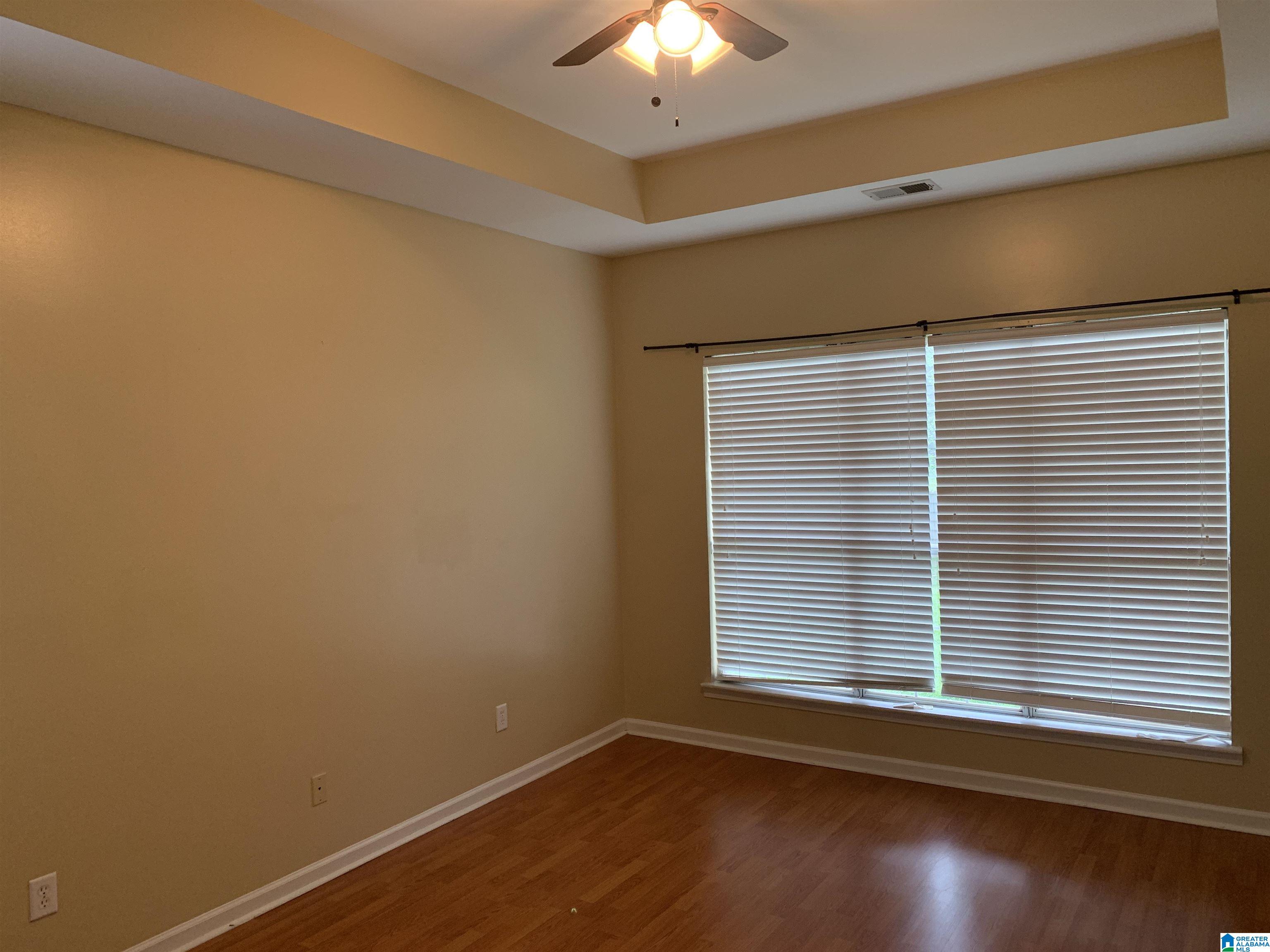 108 Spring Place Alabaster, AL 35007 - Photo 3 of 24