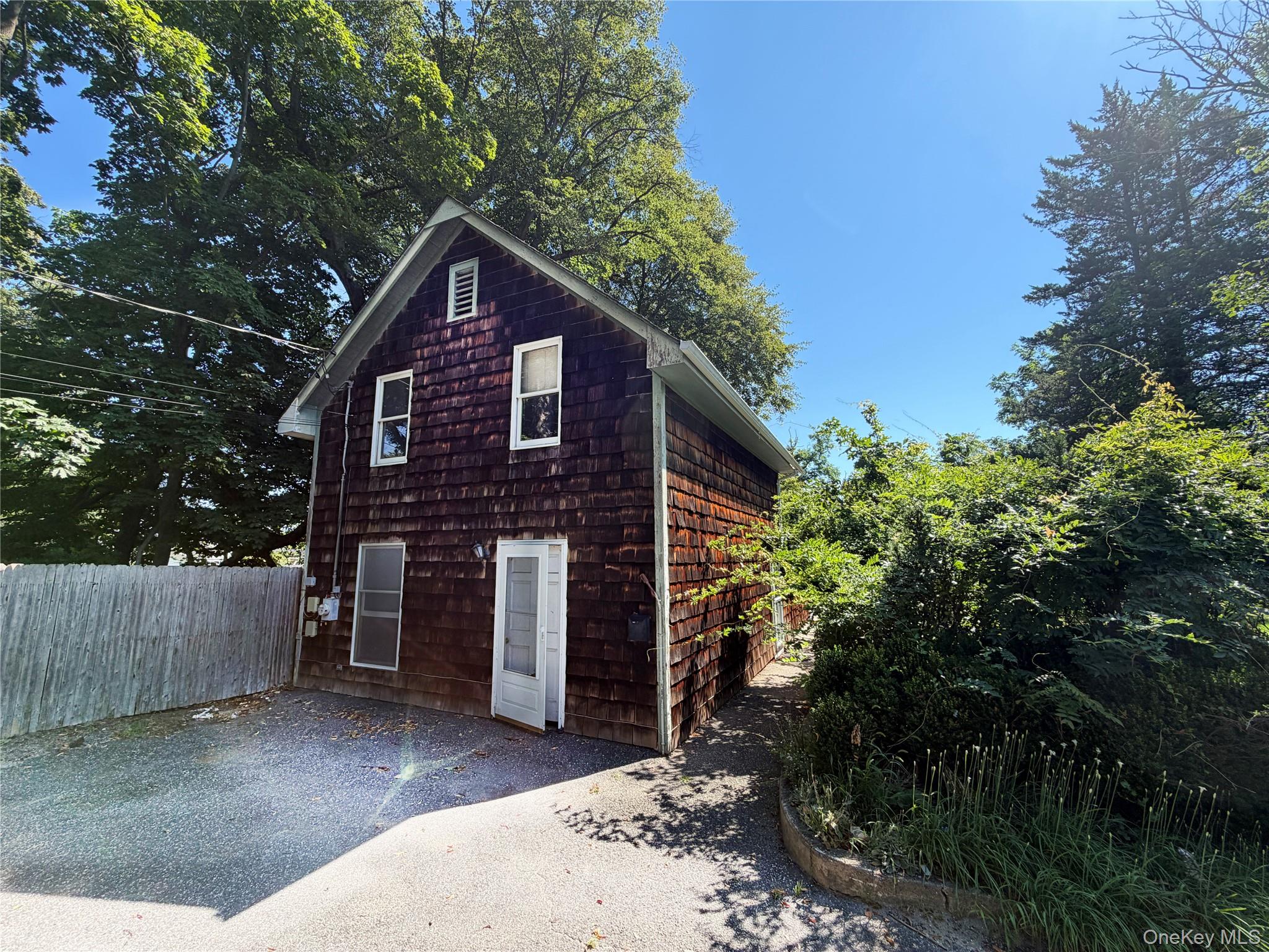 75 Old Field Road East Setauket, NY 11733 - Photo 5 of 12 Gallery Image 5