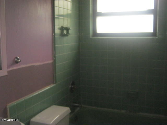 821 Edwards Street Northeast Palm Bay, FL 32905 - Photo 5 of 10 Bath.jpg