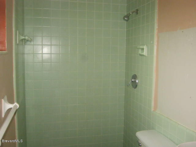821 Edwards Street Northeast Palm Bay, FL 32905 - Photo 9 of 10 Bath...jpg