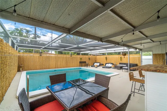 $4,200 | 13405 Northwest 6th Avenue, North Miami, FL 33168