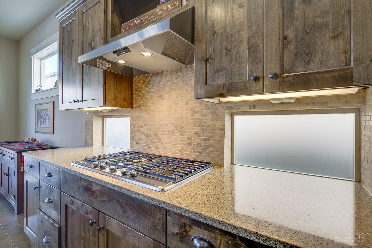 61121 Manhae Loop Bend, OR 97702 - Photo 6 of 24 Under cabinet windows add additional nat
