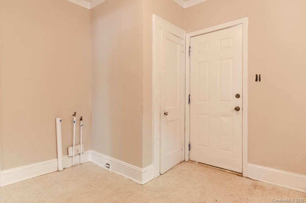 1228 Effingham Road Charlotte, NC 28208 - Photo 6 of 18