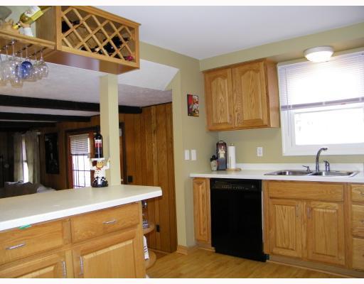 1981 Carriage Hill Road Allison Park, PA 15101 - Photo 5 of 18 Kitchen. Updated Kitchen with oak cabinetry.