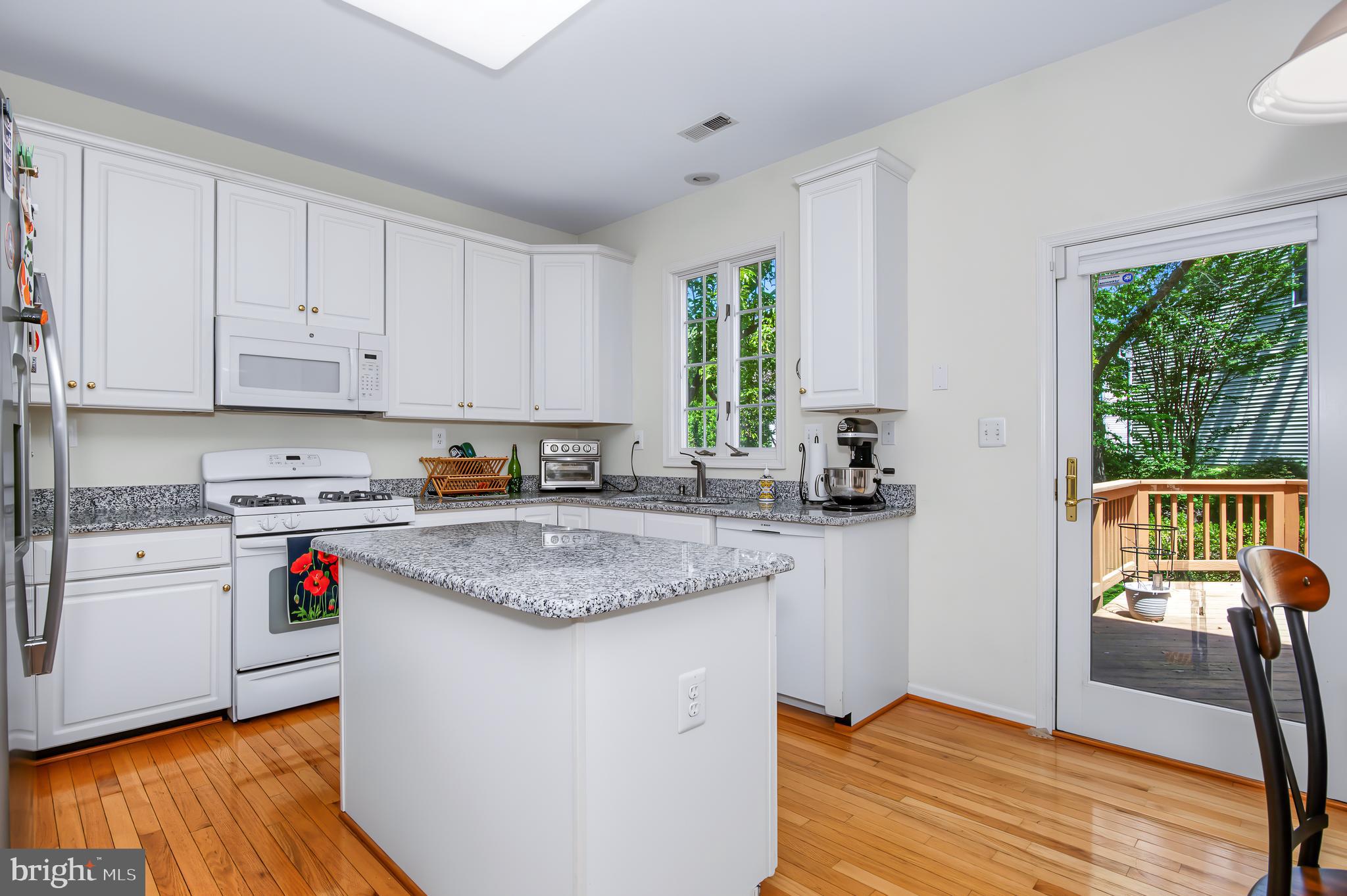 12952 Old Plains Road Fairfax, VA 22033 - Photo 12 of 41