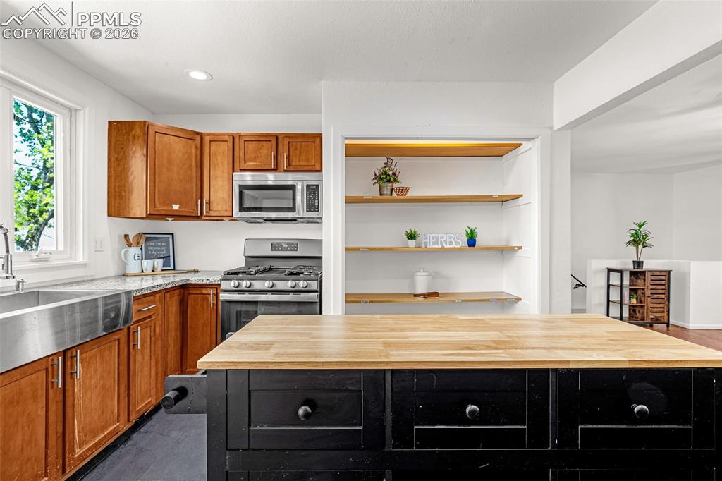 1535 Lexington Road Pueblo, CO 81001 - Photo 11 of 44