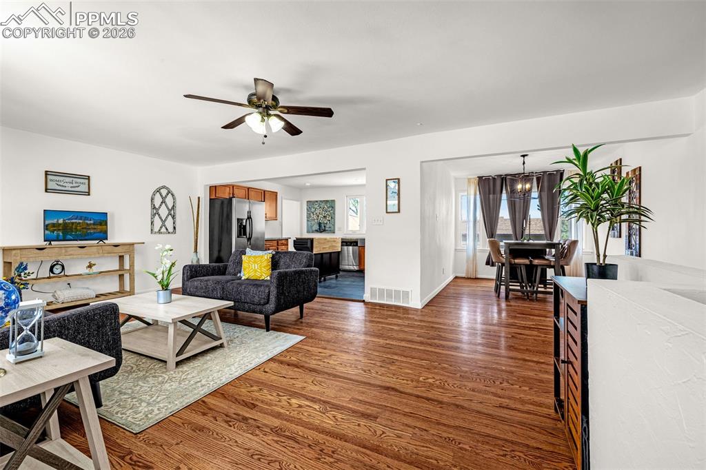 1535 Lexington Road Pueblo, CO 81001 - Photo 3 of 44